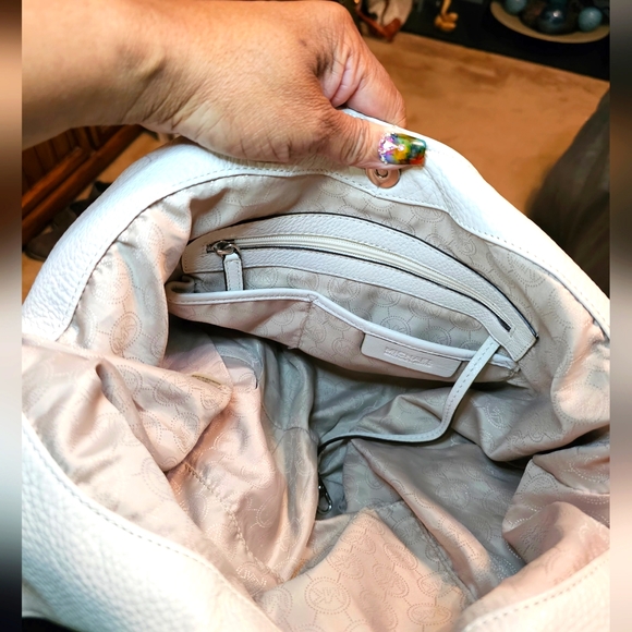 MICHAEL Michael Kors Ivory Leather Double Pocket Zip Hobo - Picture 15 of 16